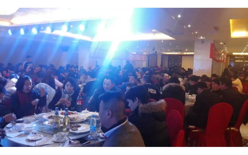 旭派電池遼寧錦州答謝會500多人參加，場麵火熱...